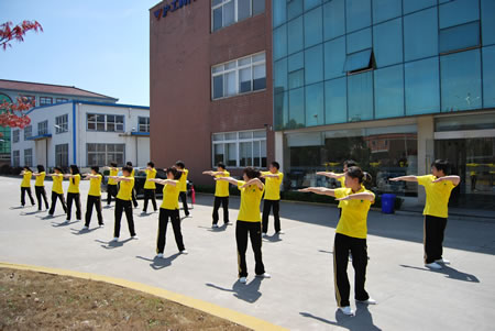 �Ϻ������y�T�S�_չ�ڰ��׏V���w�ٽ������(d��ng)���D 3��