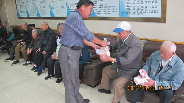 �Ϻ������y�T�S�����F�����޹�˾�h֧���ɆT�ҵ���ͬ־���Aͤ����Ժ�����˂��l(f��)�Ź�(ji��)�նYƷ