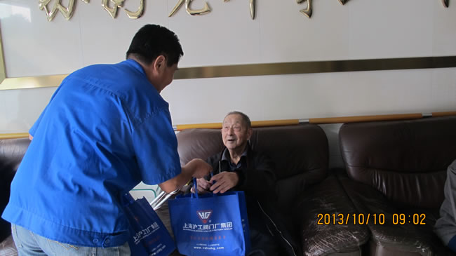 �����y�T���F(tu��n)������ϯ���y�A�o���˰l(f��)��ο��Ʒ