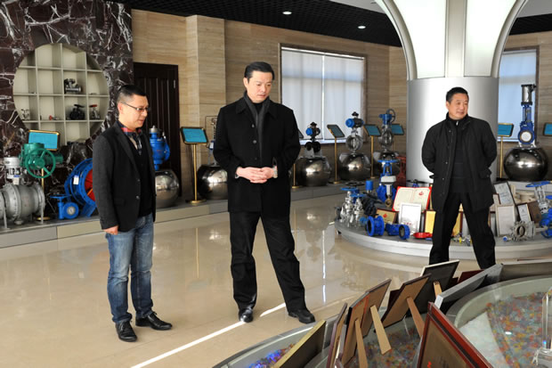 �Aͤ�(zh��n)�hί��(sh��)ӛ��e���^�����y�Tչʾ�d