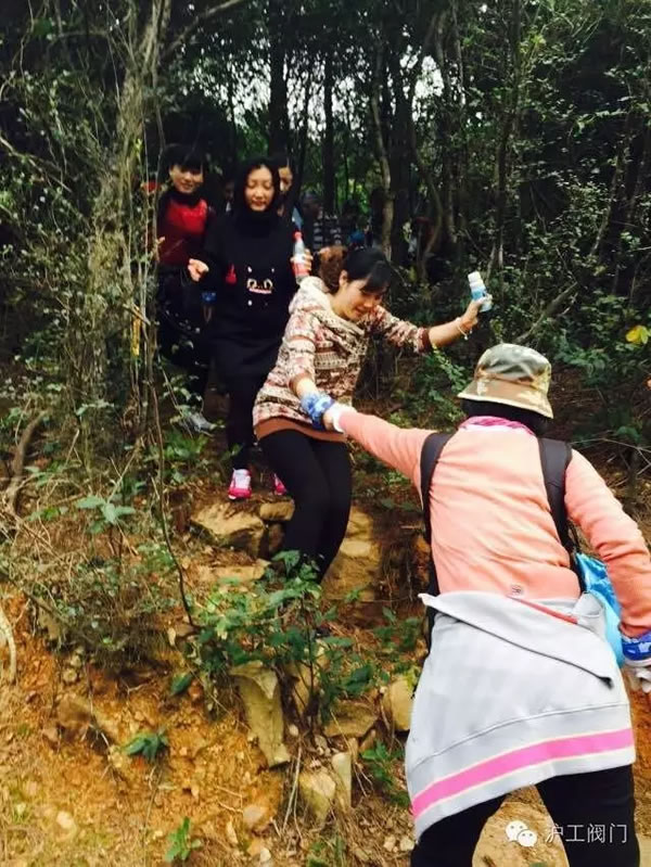 �Ϻ������y�T(m��n)�S(ch��ng)2016���＾ͽ�����л��(d��ng) �D11