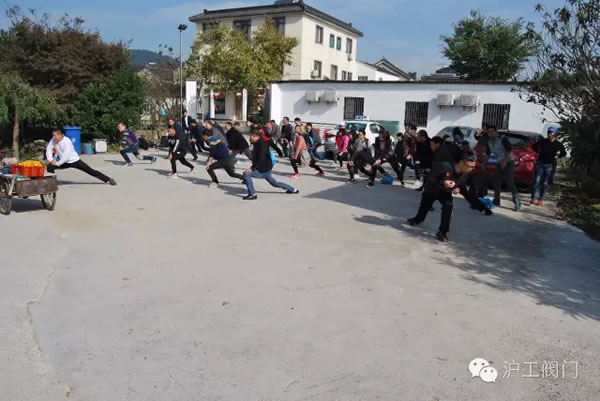 �Ϻ������y�T(m��n)�S(ch��ng)2016���＾ͽ�����л��(d��ng) �D2