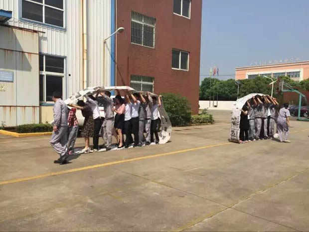 �Ϻ������y�T�S���ľ������P(y��ng)�ഺ���|(zh��)��չ��ӣ��D12��