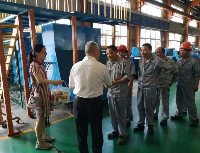 �Aͤ�(zh��n)������(hu��)ǰ��(l��i)�Ϻ������y�T(m��n)�Sο��(w��n)һ�������D1��