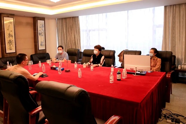 �Aͤ�(zh��n)�hί��ӛ����һ�����L�{(di��o)���Ϻ������y�T�S�����F�����޹�˾