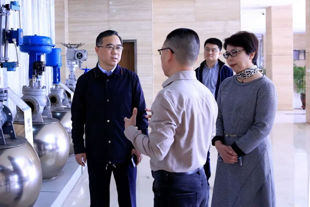 �ζ��^(q��)ί��ί���M�������LҦ�l(w��i)�A�W�R�Ϻ������y�T�S�����F�����޹�˾�_չ���L�{(di��o)�й������D1��