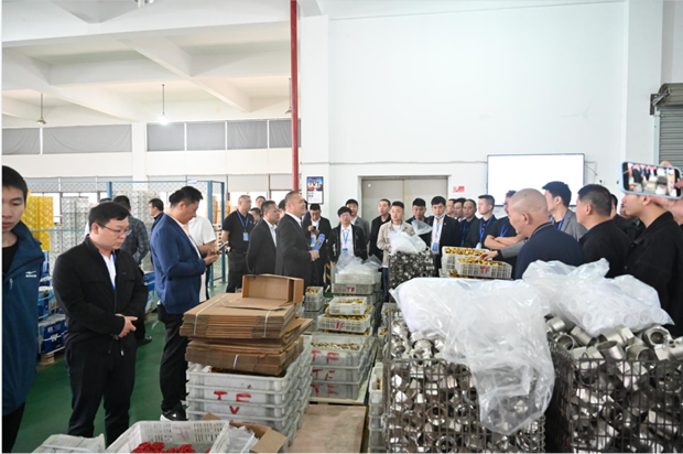 �Ϻ������y�T�S�����F�����޹�˾��h(hu��n)�ֹ�˾���S�F(xi��n)�����D5��